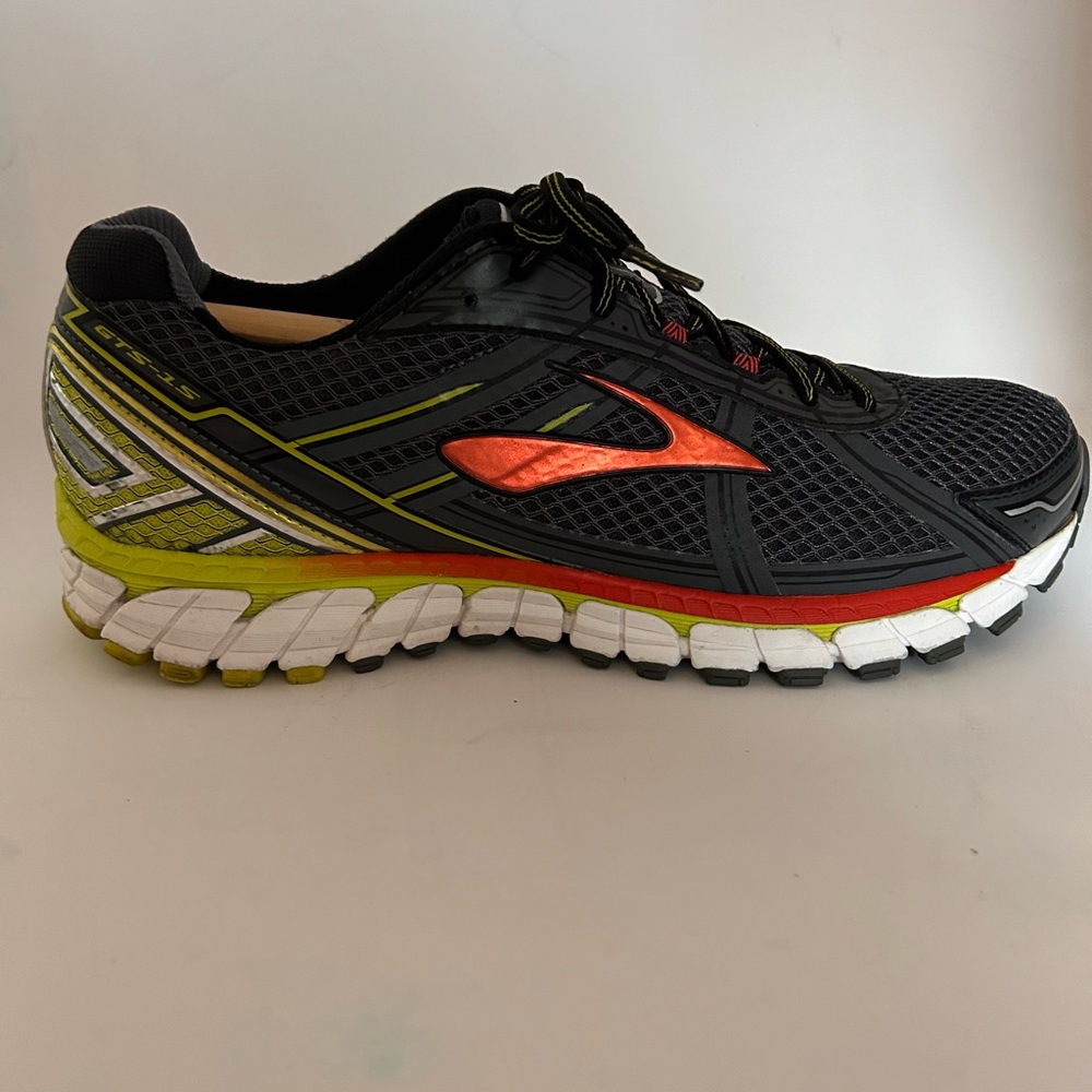 BROOKS ADRENALINE GTS-15 SIZE 12 GRAY YELLOW GREEN ORANGE SNEAKERS
